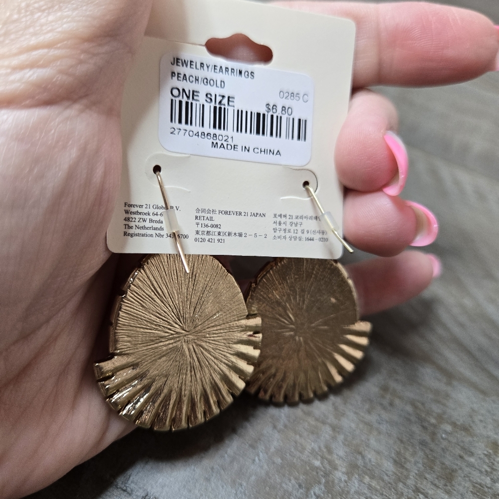 Forever 21 NWT Rose Gold Teardrop Rhinestone Dangle Earrings - Picture 4 of 4